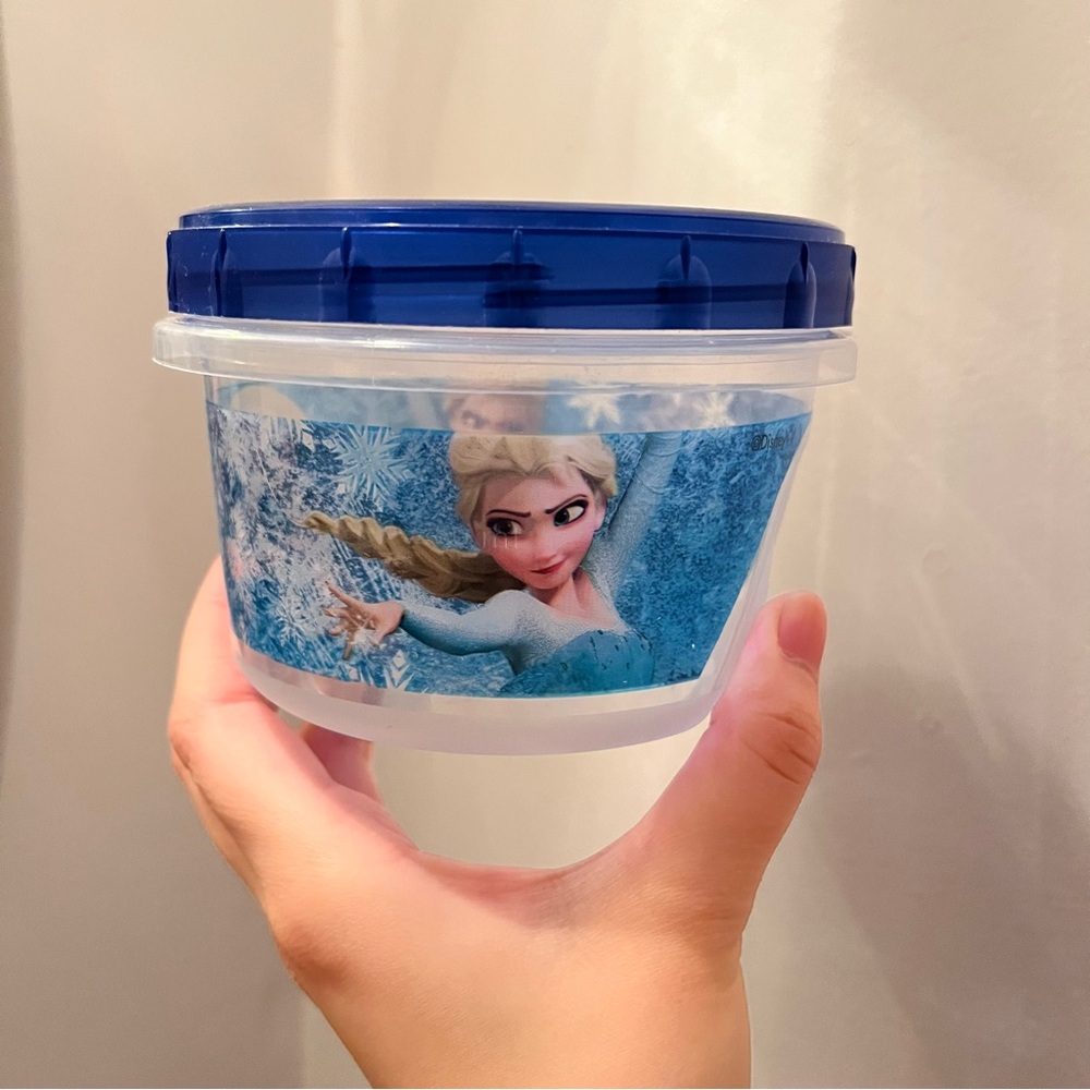 Disney Frozen Elsa Limited Edition Ziploc Tupperwear Container!